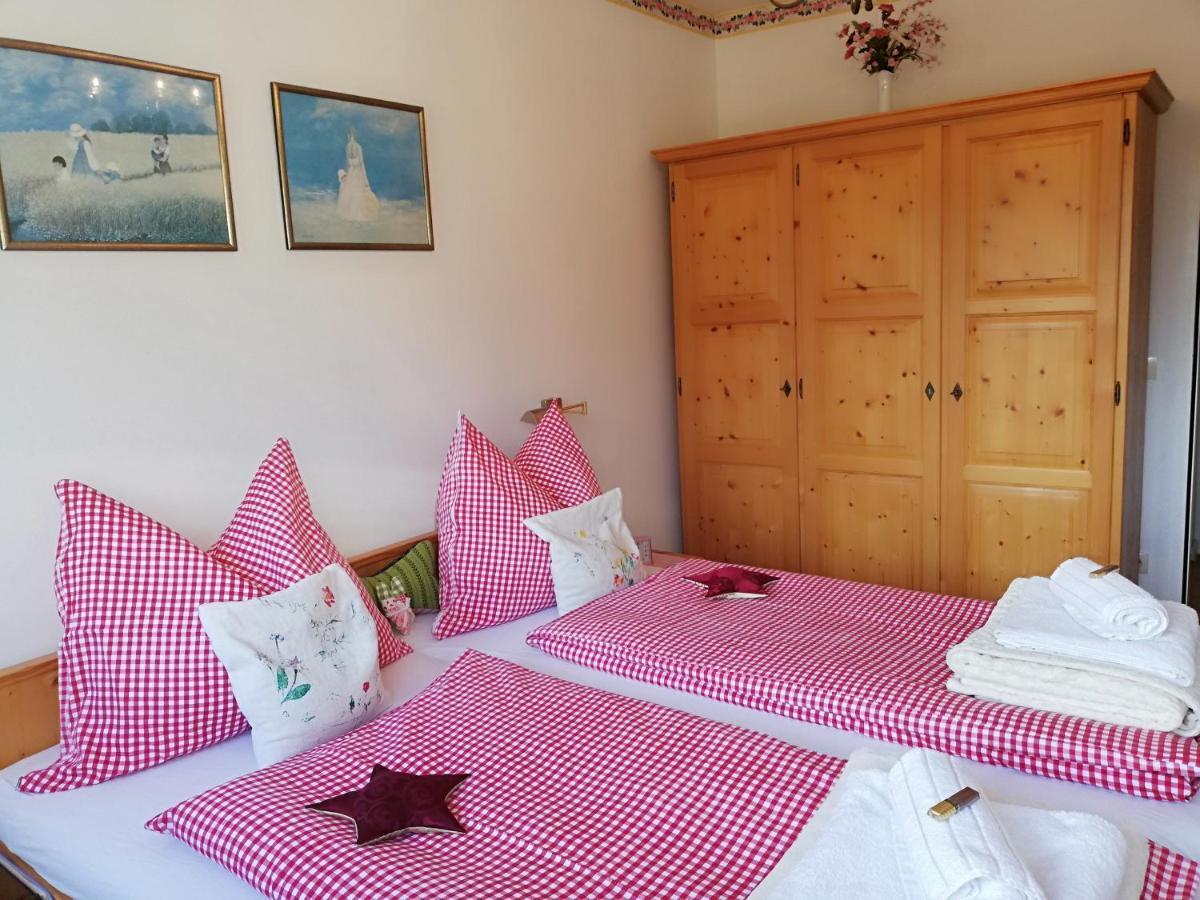 Ferienwohnung "Kaiserblick" Bad Aussee Ngoại thất bức ảnh